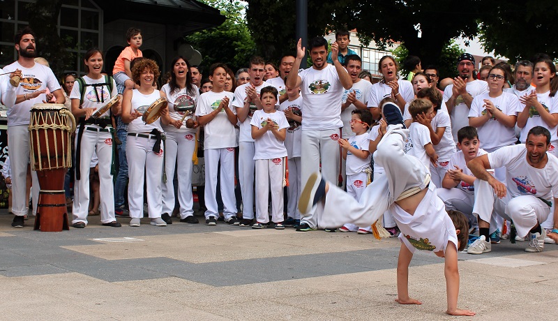 Exhibicin de capoeira na Praza do Concello