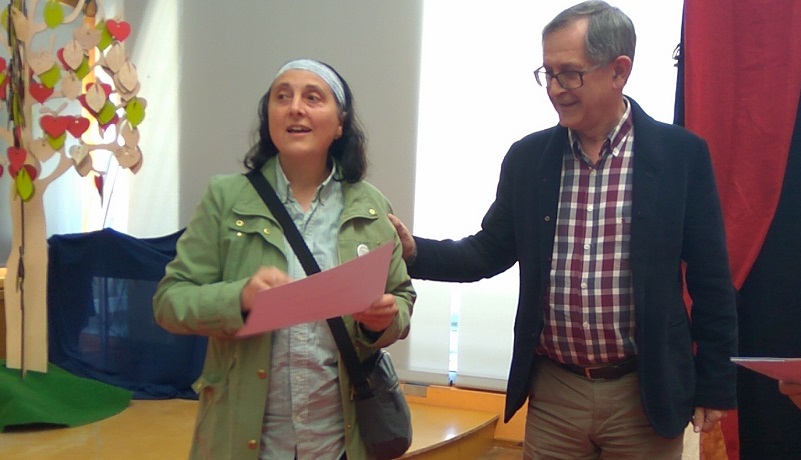 A directora do CEIP San Lus Romero recolleu o premio