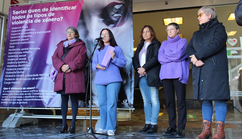 De esquerda a dereita, Maricarmen Vila, Maica Ures, Beatriz Neira, Milagros Lantes e Belén Lendoiro