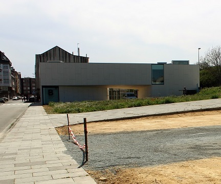 A pista de skate situarase xunto  Biblioteca Rego da Balsa